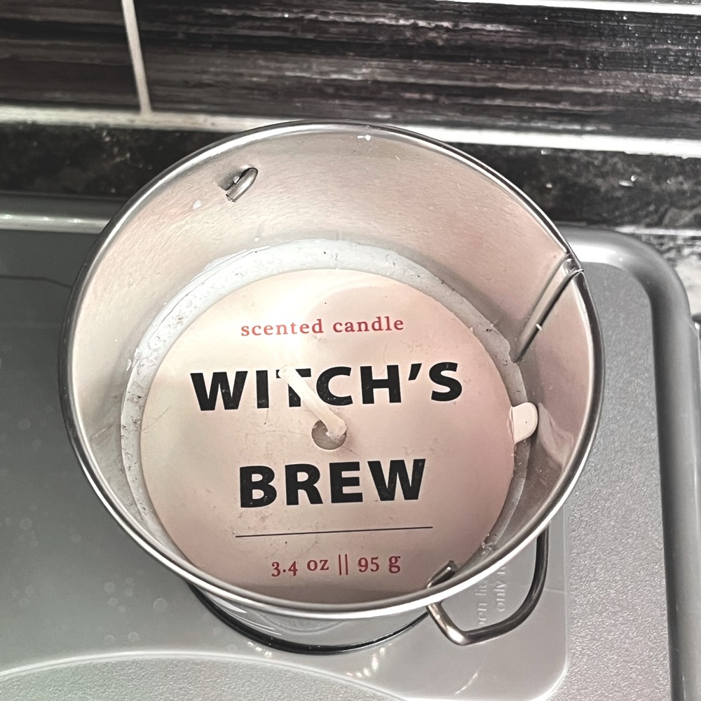 πΈ3/$25 π Target Halloween Witchβs Brew Black Cat Metal Pail Scented Candle - Picture 7 of 12